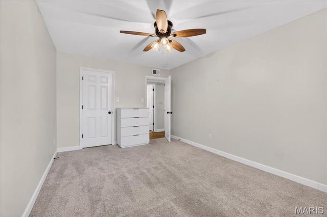 970 N Spoede Road 26, St Louis, MO 63146