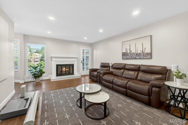 970 N Spoede Road 26, St Louis, MO 63146