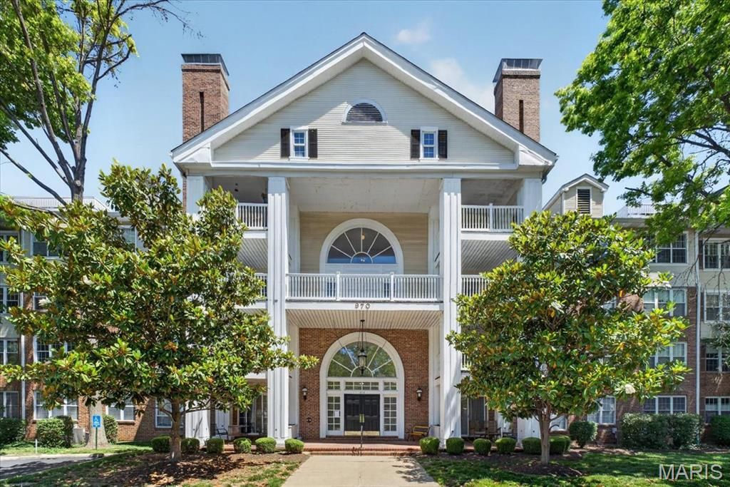 970 N Spoede Road 26, St Louis, MO 63146