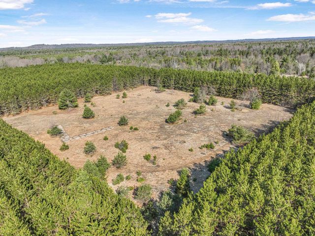 7020 NW Round Lake Road, Rapid City, MI 49676