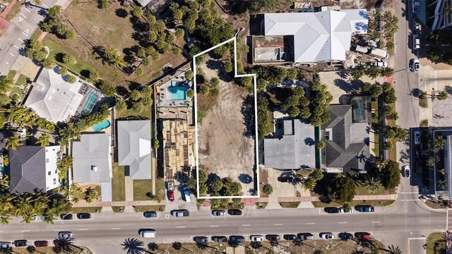 130 N BLVD OF THE PRESIDENTS, Sarasota, FL 34236