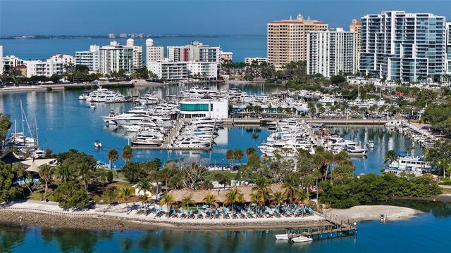 130 N BLVD OF THE PRESIDENTS, Sarasota, FL 34236