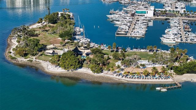 130 N BLVD OF THE PRESIDENTS, Sarasota, FL 34236