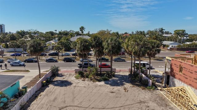 130 N BLVD OF THE PRESIDENTS, Sarasota, FL 34236