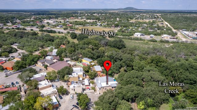155 Avenida Juarez, Brackettville, TX 78832