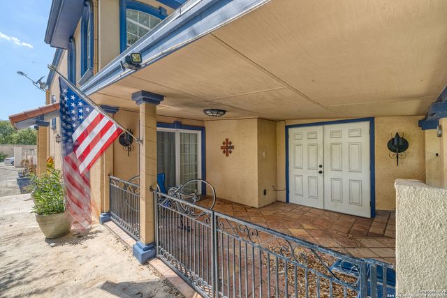 155 Avenida Juarez, Brackettville, TX 78832