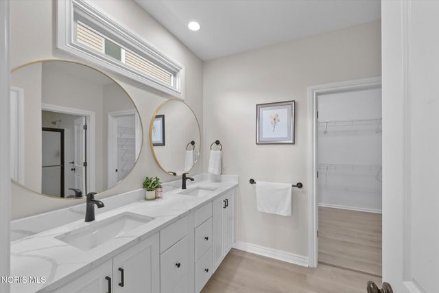 5900 Walnut Springs Boulevard, Sylvania, OH 43560