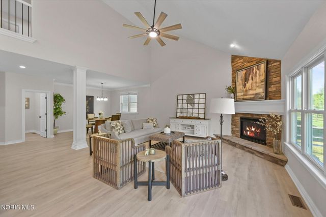 5900 Walnut Springs Boulevard, Sylvania, OH 43560