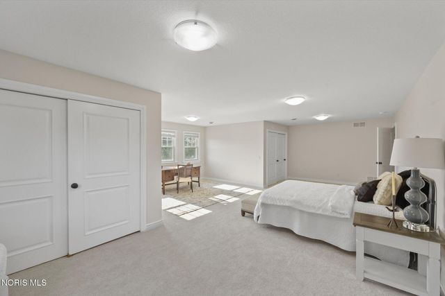 5900 Walnut Springs Boulevard, Sylvania, OH 43560