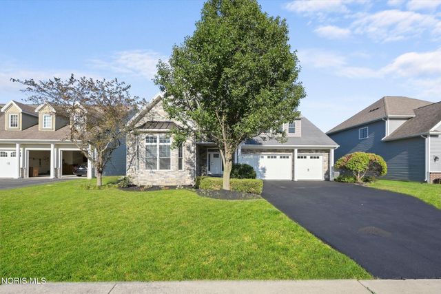 5900 Walnut Springs Boulevard, Sylvania, OH 43560