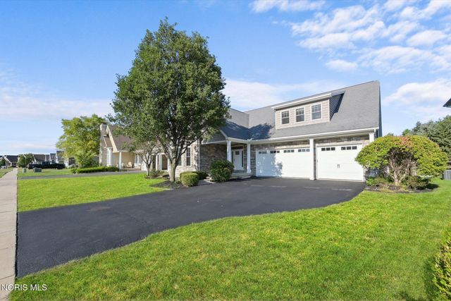 5900 Walnut Springs Boulevard, Sylvania, OH 43560