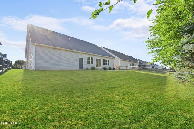 5900 Walnut Springs Boulevard, Sylvania, OH 43560
