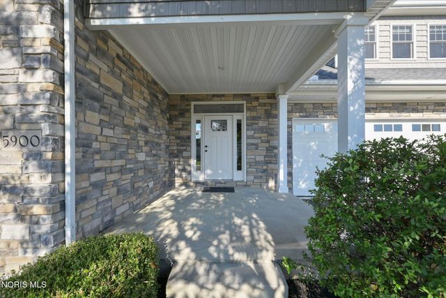 5900 Walnut Springs Boulevard, Sylvania, OH 43560