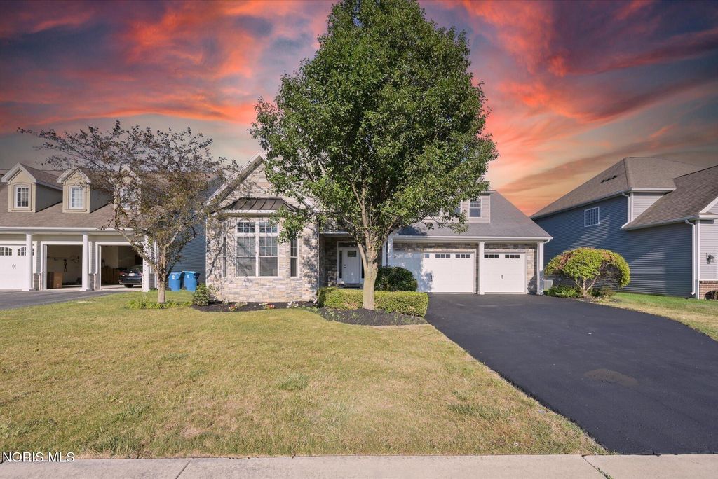 5900 Walnut Springs Boulevard, Sylvania, OH 43560