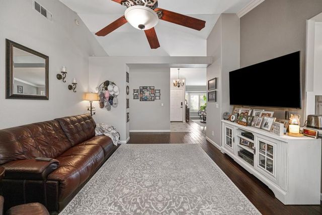 1506 Steinbeck Dr, Roseville, CA 95747