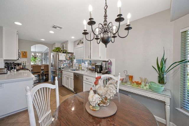 1506 Steinbeck Dr, Roseville, CA 95747