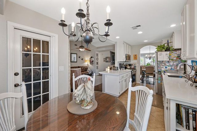 1506 Steinbeck Dr, Roseville, CA 95747