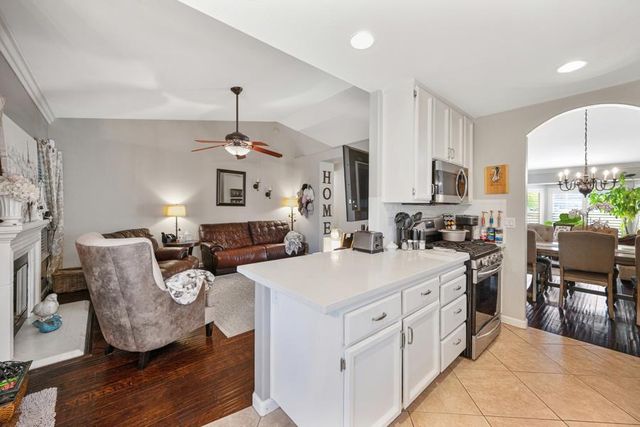 1506 Steinbeck Dr, Roseville, CA 95747