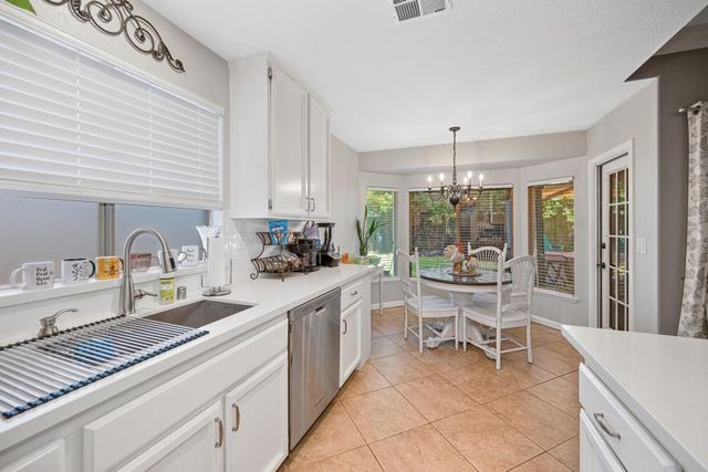 1506 Steinbeck Dr, Roseville, CA 95747