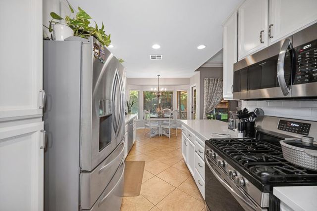 1506 Steinbeck Dr, Roseville, CA 95747