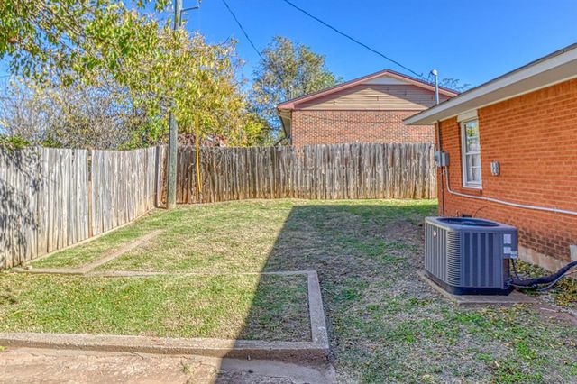 3831 NW Bell Avenue, Lawton, OK 73505