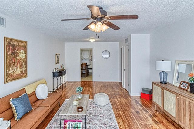 3831 NW Bell Avenue, Lawton, OK 73505