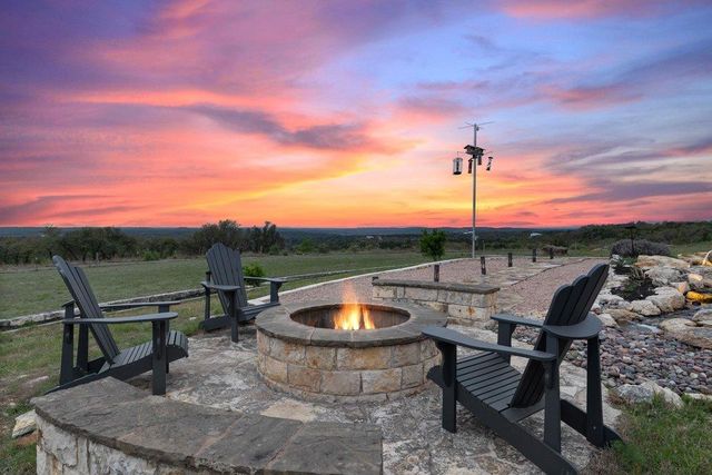 733 and 701 Dawn VW, Dripping Springs, TX 78620