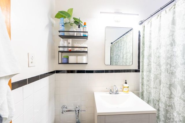 1304 Midland Avenue C25, Yonkers, NY 10704