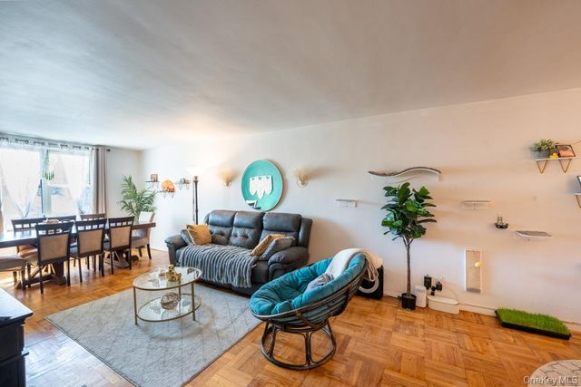 1304 Midland Avenue C25, Yonkers, NY 10704