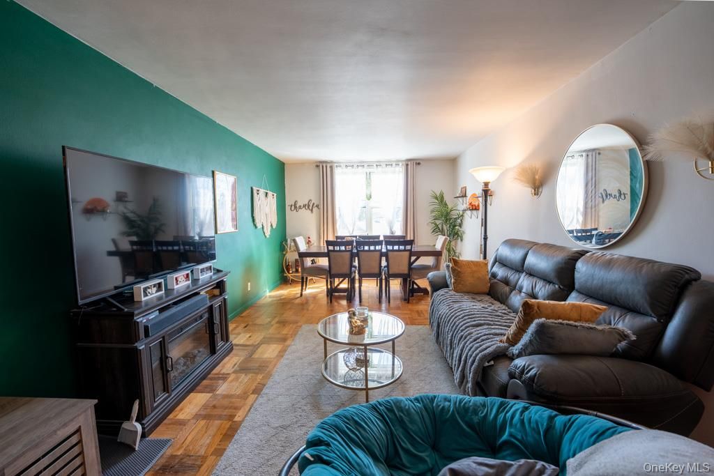 1304 Midland Avenue C25, Yonkers, NY 10704