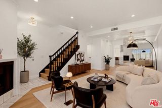 5145 Yarmouth Avenue 19, Los Angeles, CA 91316