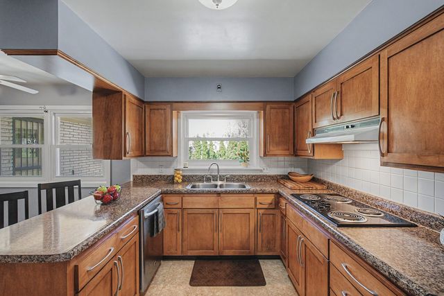 3617 25Th Avenue, Rock Island, IL 61201