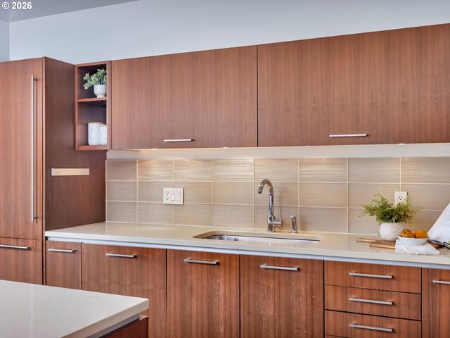 311 Nw 12TH Ave 505, Portland, OR 97209