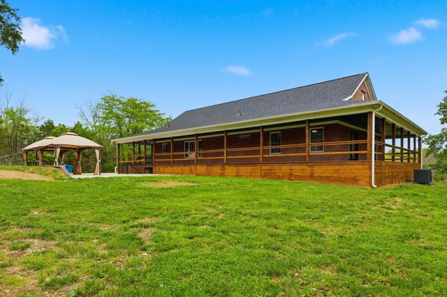 1380 Rice Road, Lawrenceburg, KY 40342