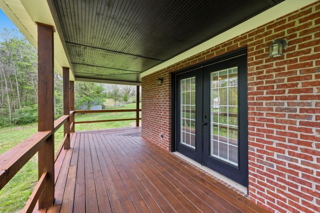 1380 Rice Road, Lawrenceburg, KY 40342
