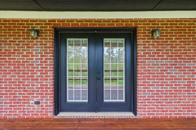 1380 Rice Road, Lawrenceburg, KY 40342