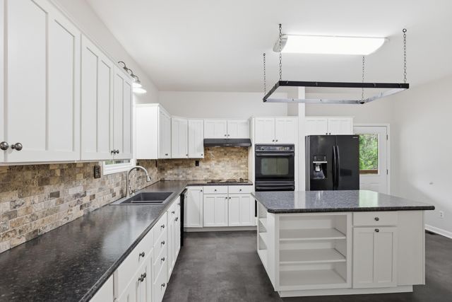 1380 Rice Road, Lawrenceburg, KY 40342