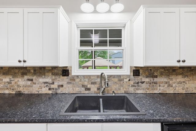 1380 Rice Road, Lawrenceburg, KY 40342