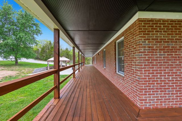 1380 Rice Road, Lawrenceburg, KY 40342