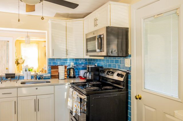 85 Beach Rd, Winthrop, MA 02152