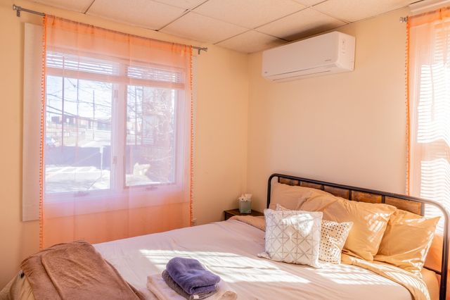 85 Beach Rd, Winthrop, MA 02152