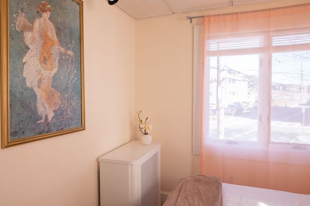 85 Beach Rd, Winthrop, MA 02152