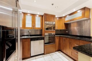1717 N Bayshore Dr A-3042, Miami, FL 33132