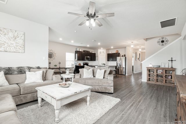 5862 HOPPER CT, New Braunfels, TX 78132
