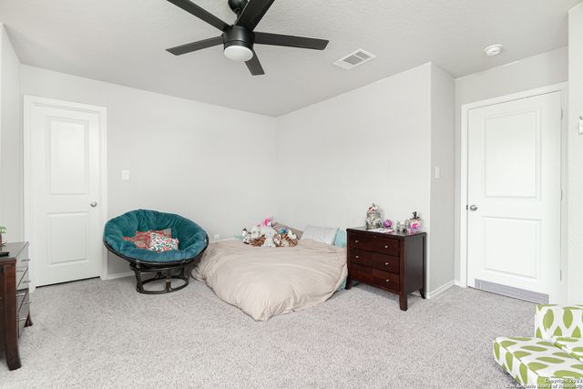 5862 HOPPER CT, New Braunfels, TX 78132