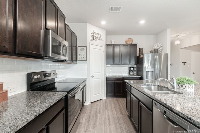 5862 HOPPER CT, New Braunfels, TX 78132