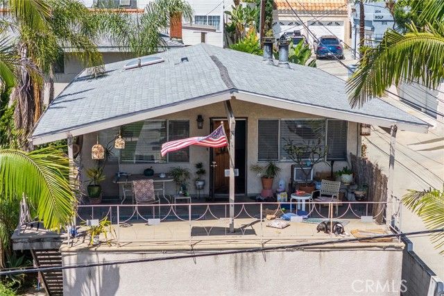2497 E 20th, Signal Hill, CA 90755