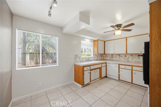 2497 E 20th, Signal Hill, CA 90755