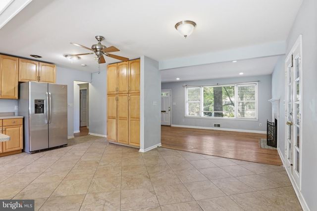 8403 FELTON LN, Alexandria, VA 22308