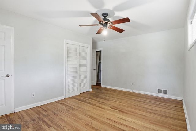 8403 FELTON LN, Alexandria, VA 22308
